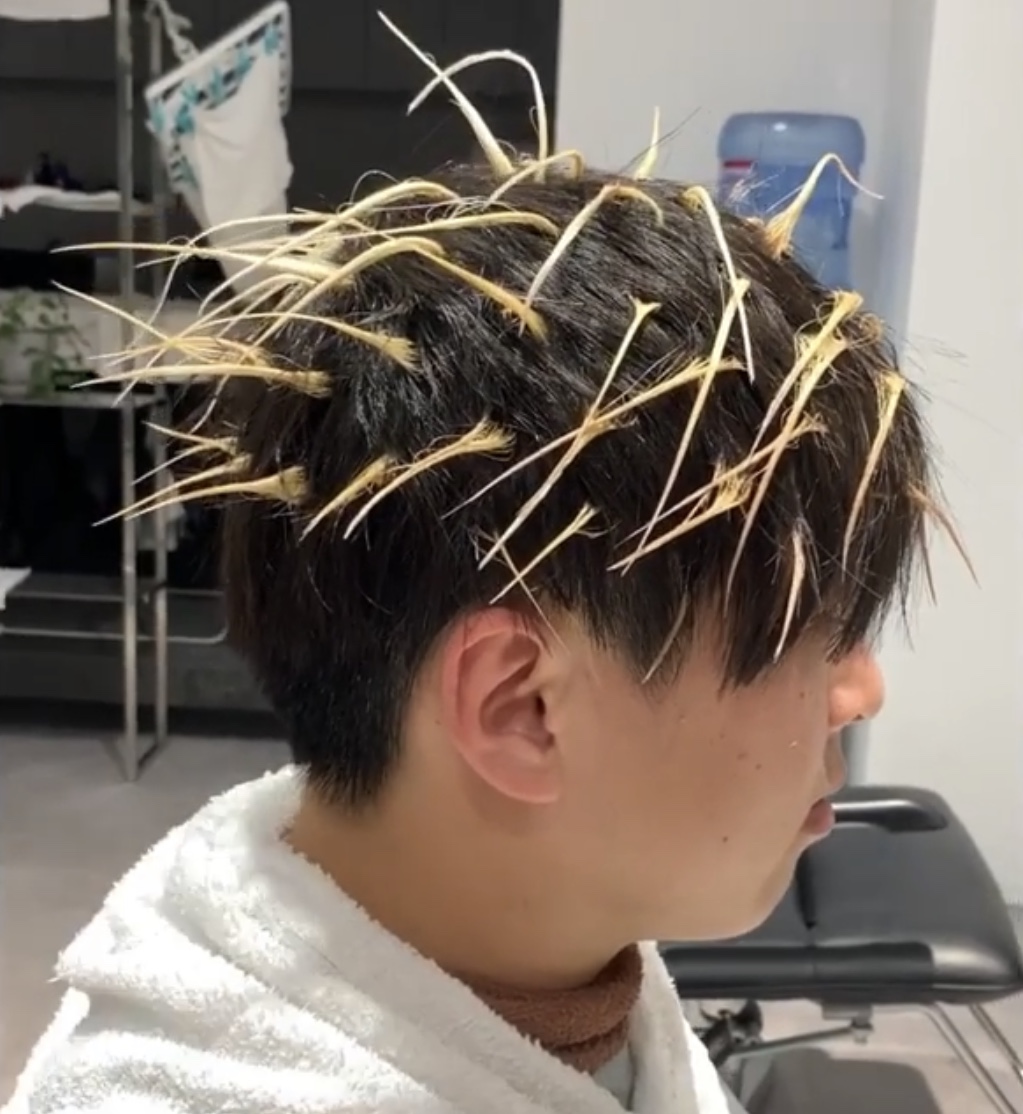インスタで話題！メッシュキャップでハイライトカラー | THE 3rd HAIR 津田沼・柏・千葉 メンズ美容室