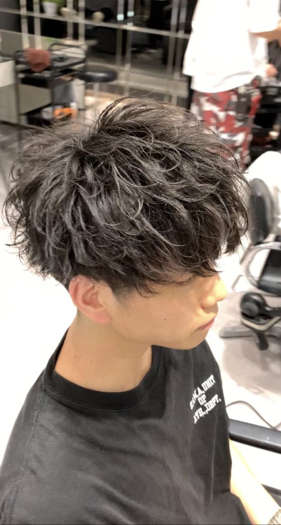 最新！！今キテる！メンズ 波ウェーブパーマで無造作ヘアに！ THE 3rd HAIR 津田沼・柏 メンズ美容室